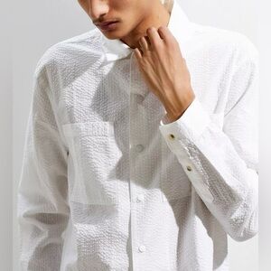 NWOT Urban Outfitters | Solid Seersucker Button-Down Shirt | Size M